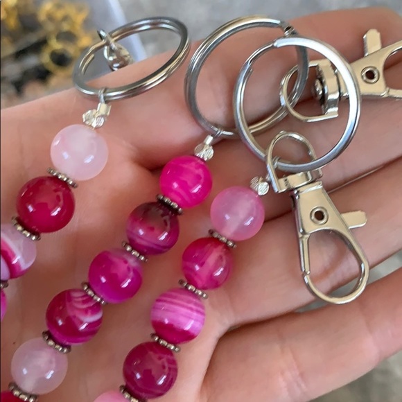 💕HP💕Pink agate beaded keychain - Picture 6 of 11